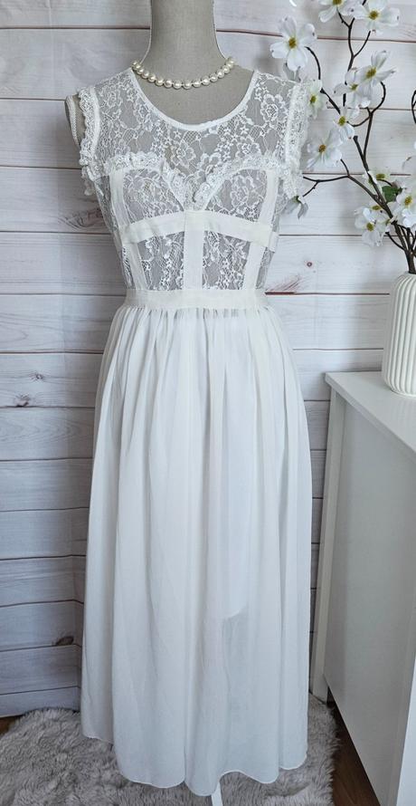 Krásne biele šaty, s