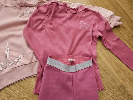 Mix krasneho oblecenia s.oliver 116-122, 104–116