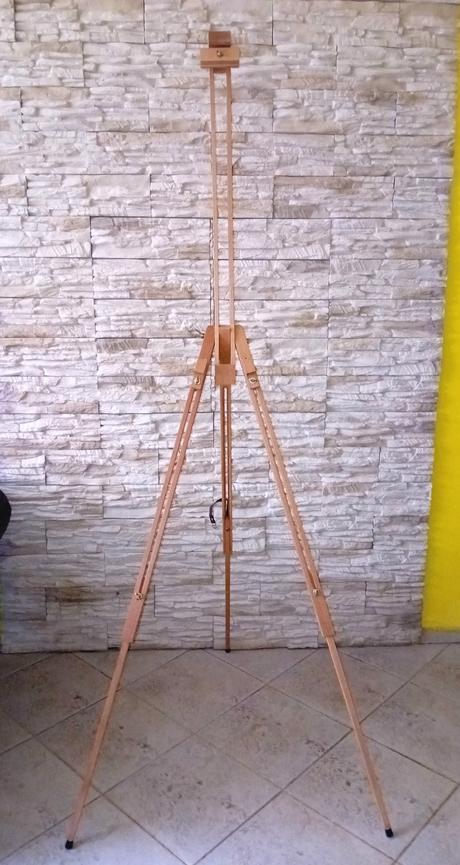Drevený maliarsky stojan,