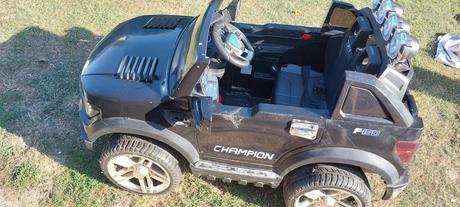 Elektricke auticko pre jedneho, 