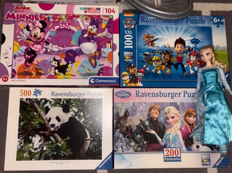 Hračky - puzzle 4x,hlava barbie,frozen a šmolkovia, 