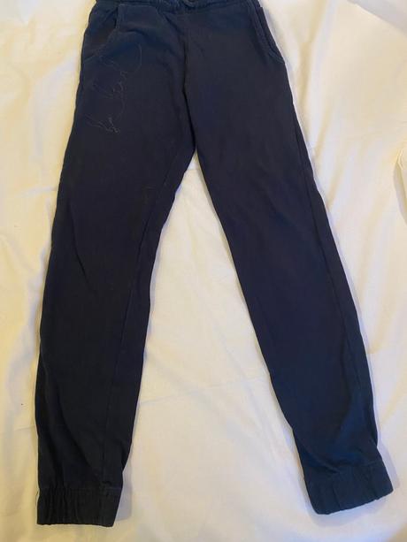 Čierne nohavice, decathlon,140