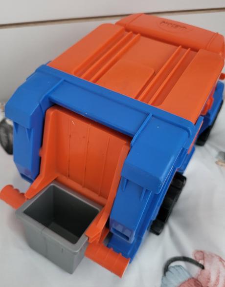 Lena truxx smetiarske auto, 