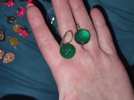 Rôzne nausnice 0.5 cent pár pozri ponuku cca 20 ks,