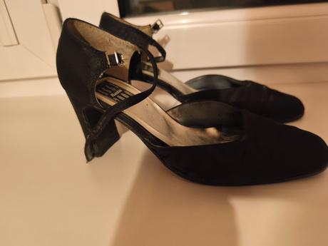 Spoločenské topánky, baťa,39