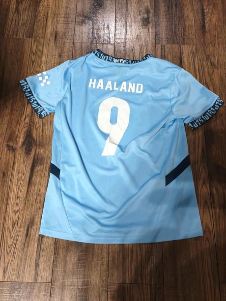 Dres haaland, 164