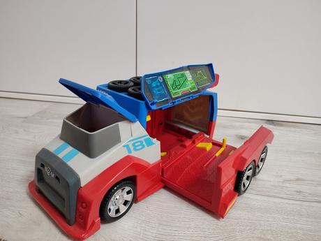 Auto tlapková patrola, 