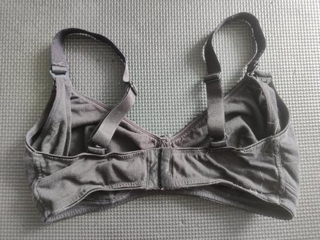 Darujem k nákupu tehotenské podprsenky 85d, esmara,86