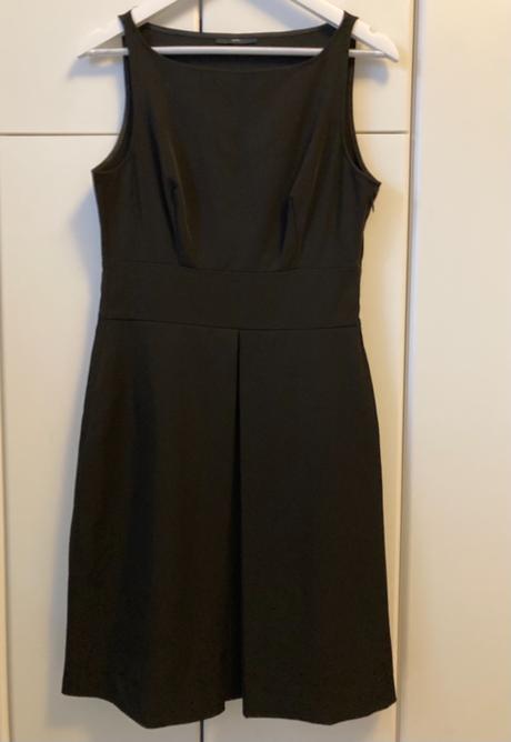 Zaujímavé šaty, m