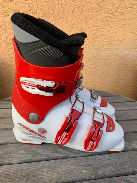 Lyžiarky, atomic,33