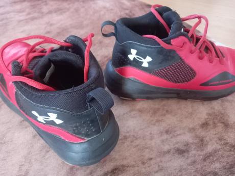 Botasky, under armour,35