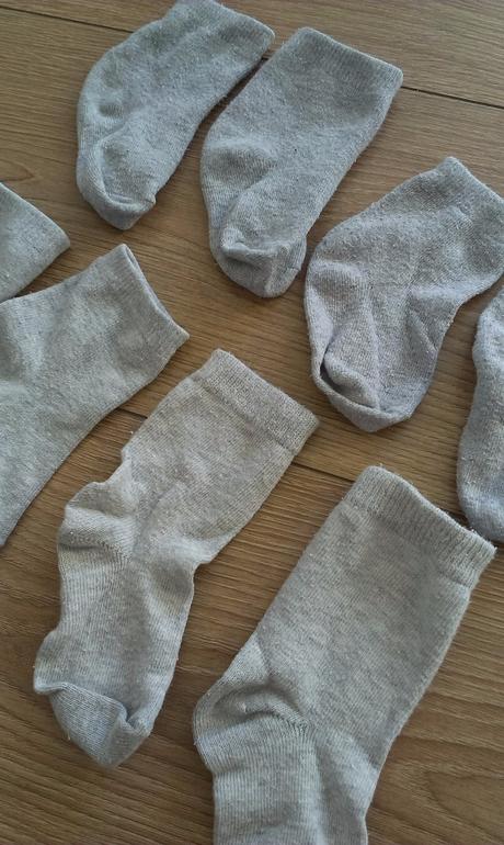 4x šedé ponožky, 21