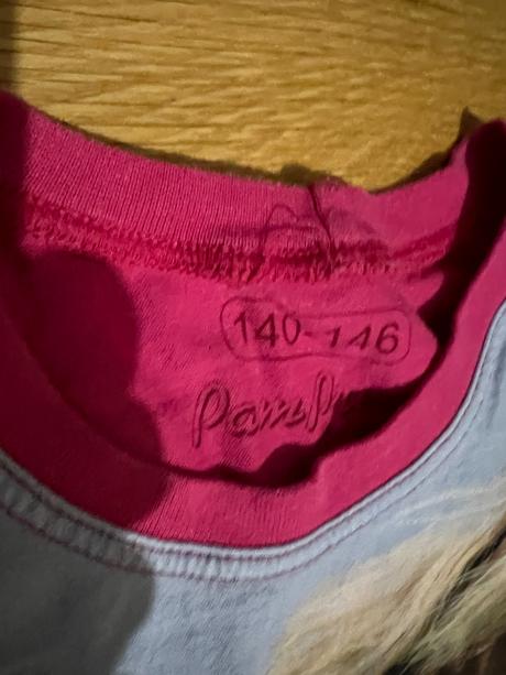 Dievcenske pyzamo, 140