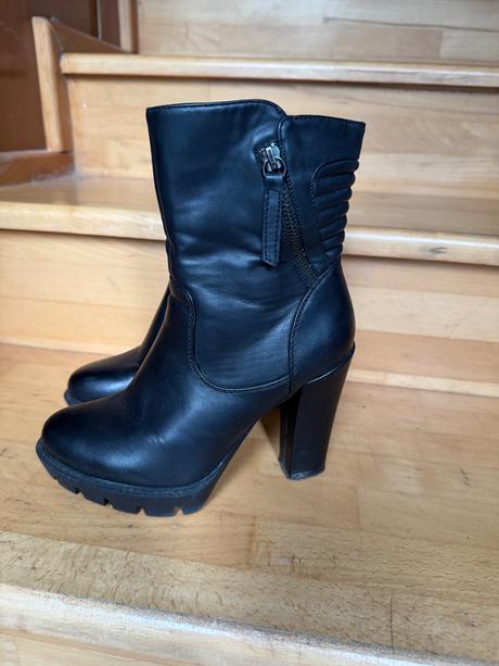 Členkové čižmy, 35