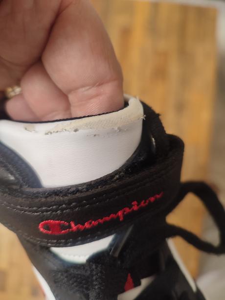 Tenisky, champion,32