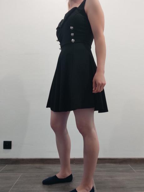 Šaty s gombíkmi, m