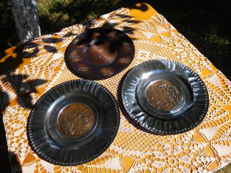 Tepané taniere-dekorácie z kovu,, 