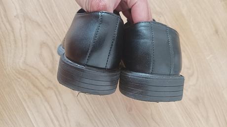 Pekné sviatočné topánky, 35