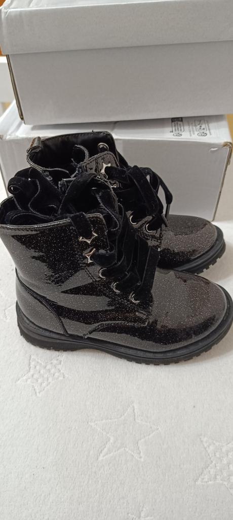 Lesklé topánočky top stav, primark,25