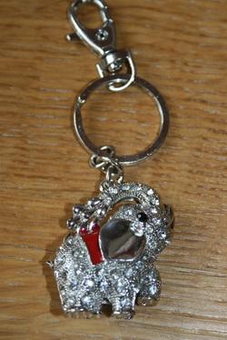 Kovový prívesok slon, 