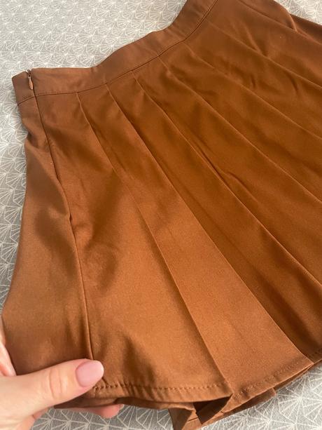 Skladaná mini sukňa, s