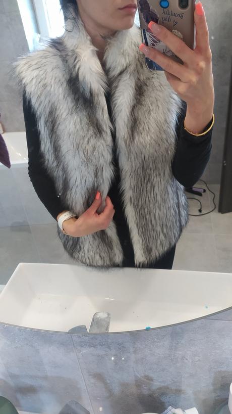 Kožušinova vesta, s