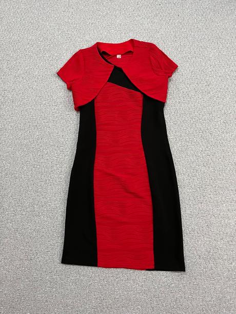 Šatky s bolerkom, 40