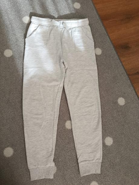 Tepláky, sinsay,152