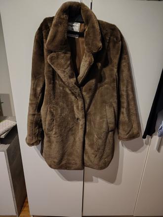 Kozusinova bunda, takko,42