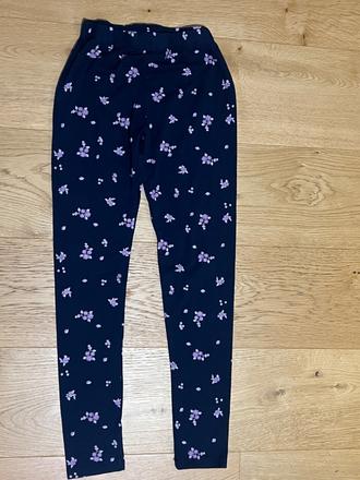 Leginy dievcenske, reserved,158