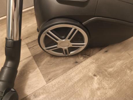 Vysávač concept vp8290 real force,