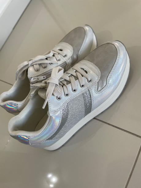 Topanky, graceland,37