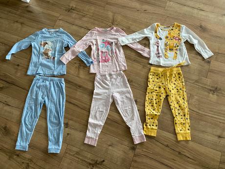 Dievcenske pyzama v.98-104, c&a,104