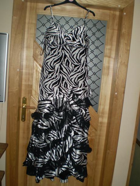 Spoločenské šaty, 40