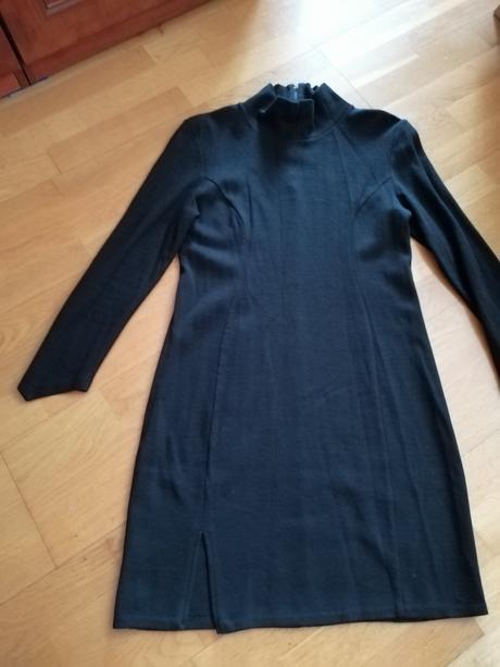 Jednoduché čierne šaty, l