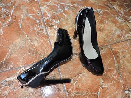 Leskle lodičky so zipsom na pate, 37