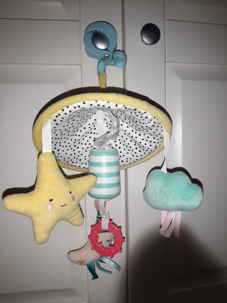 Závesný kolotoč taf toys,