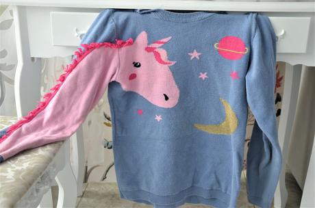 Svetrík s koníkom-134, 134