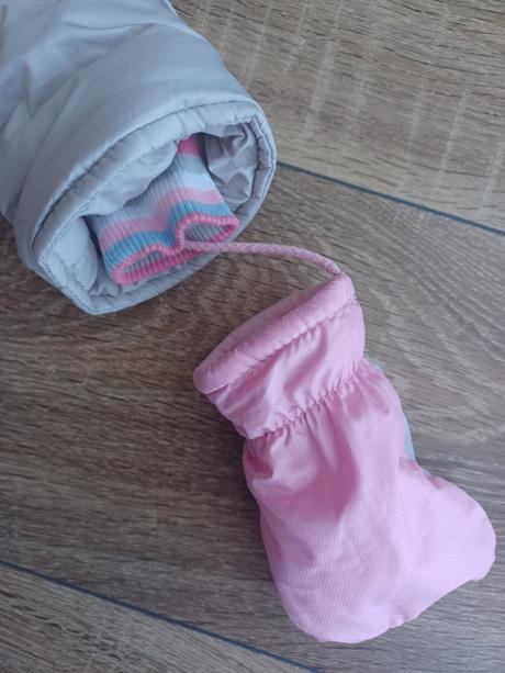 Overal na zimu pre dievčatko, 74