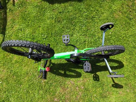 Detsky zeleny bicykel, 16