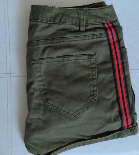 Khaki šortky amisu, amisu,s