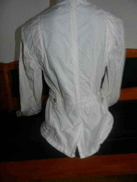 Krásna smotanová bundička - top stav - s/m, s