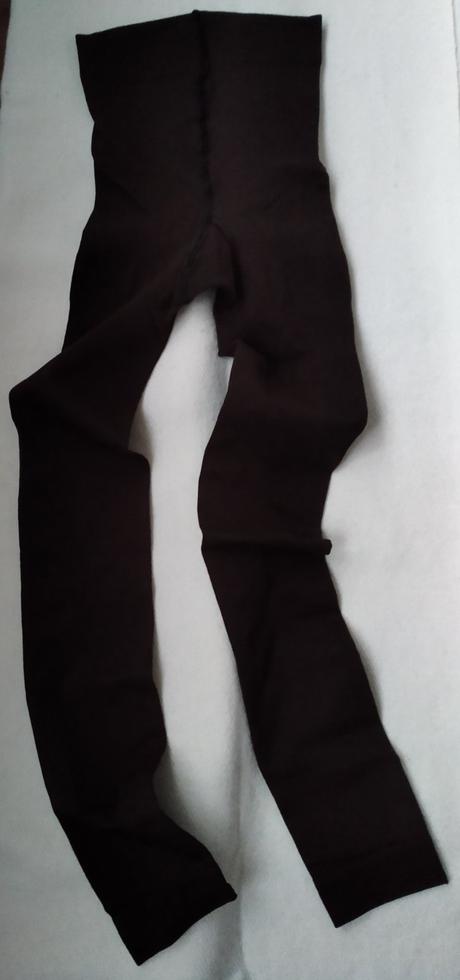 Tmavohnedé legíny, amisu