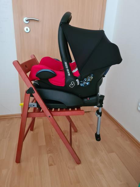 Autosedačka maxi cosi cabriofix + isofix základňa, maxi cosi