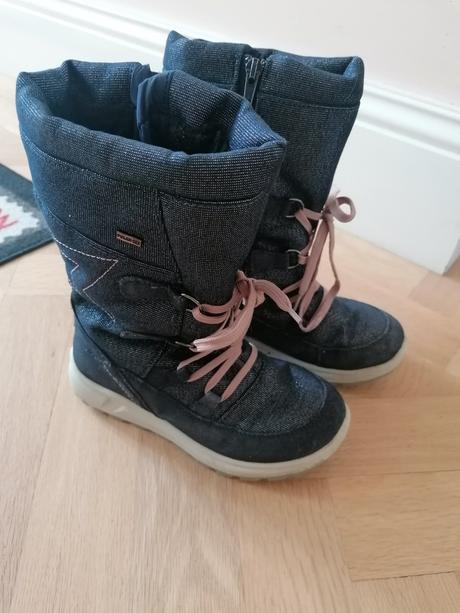 Dievčenské snehule 32, 32