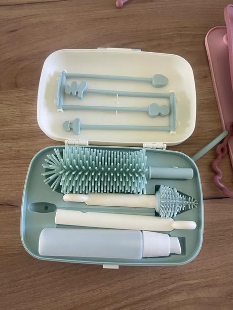 Momcozy suprava na cistenie flias,