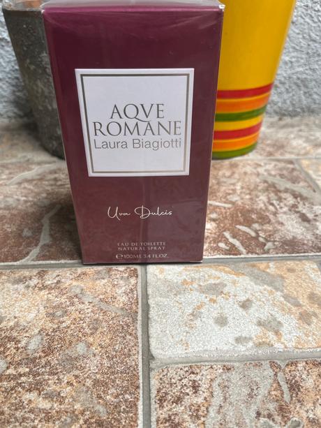 Laura biagiotti vôňa,