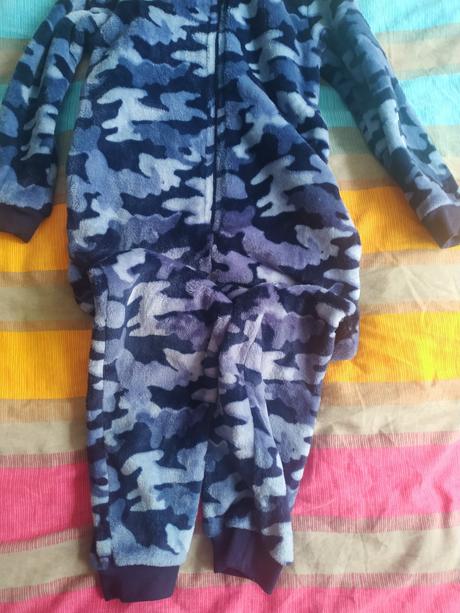 Overal na spanie, f&f,128