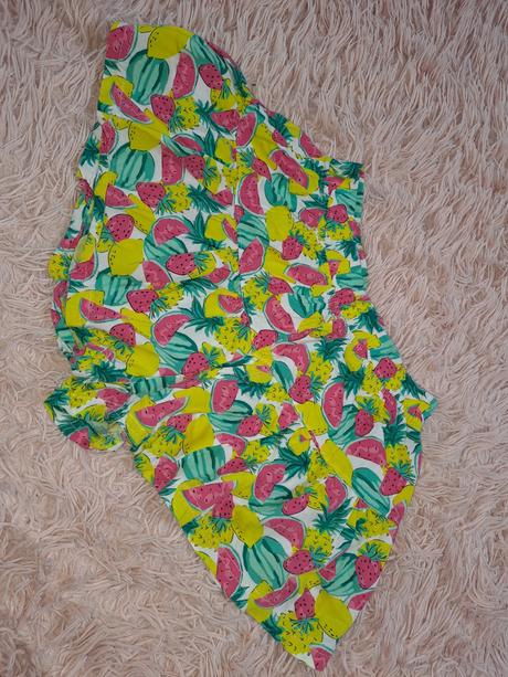 Kratasky, na postave ako sukna, 134