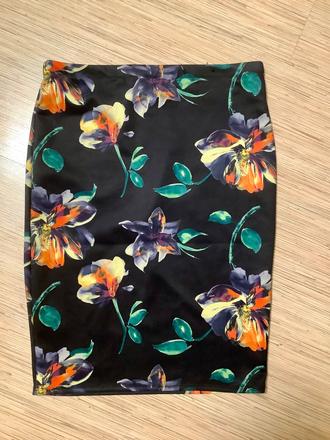 Sukňa/101, atmosphere,42